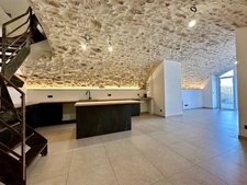 Duplex 100 m2 en rez-de-jardin à vendre 3 pièces FORGES LES BAINS (91)