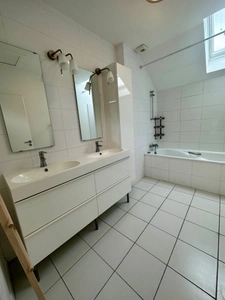 Dpt Essonne (91), à vendre GIF SUR YVETTE - Maison d'architecte de 190 m² - 6 chambres - Terrain de 540 m²