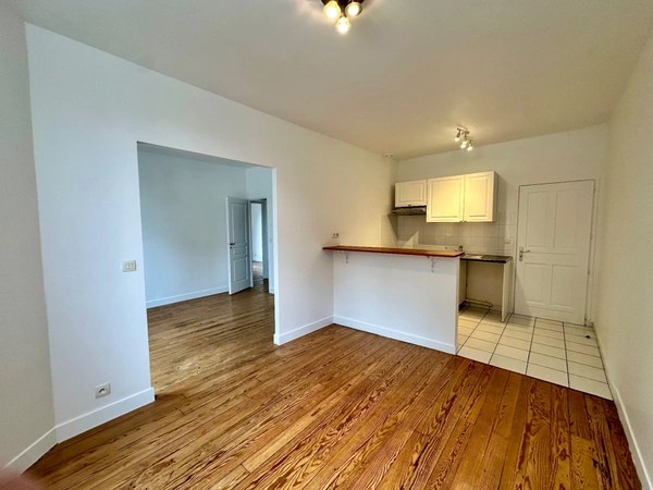 Dpt Yvelines (78), à louer SAINT REMY LES CHEVREUSE appartement - 2 chambres - 62 m2   