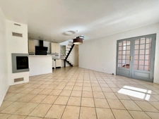 MAISON DE VILLE – 3 CHAMBRES – GARAGE & ATELIER – GOMETZ-LA-VILLE