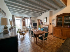 SOUS COMPROMIS Vente en exclusivité – Maison ancienne typique avec jardin dans le centre de Vitry-aux-Loges