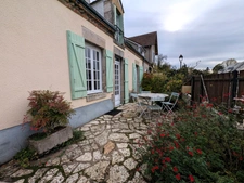 SOUS COMPROMIS Vente en exclusivité – Maison ancienne typique avec jardin dans le centre de Vitry-aux-Loges