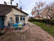 SOUS COMPROMIS Vente en exclusivité – Maison ancienne typique avec jardin dans le centre de Vitry-aux-Loges