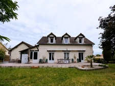 Maison familiale avec jardin à CHECY (45)