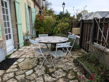 SOUS COMPROMIS Vente en exclusivité – Maison ancienne typique avec jardin dans le centre de Vitry-aux-Loges
