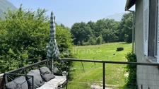 SAVOIE (73), à vendre vallée de La Maurienne, maison atypique, terrain 4000m², Gîte