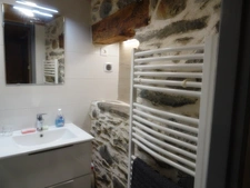 En Savoie (73), à vendre Vallée de La Maurienne, maison P8 rénovée, cave, voutes, terrain, combles, stations de ski, 3 vallées