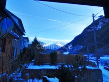 En Savoie (73), à vendre Vallée de La Maurienne, maison P8 rénovée, cave, voutes, terrain, combles, stations de ski, 3 vallées