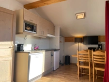 En Savoie (73), à vendre station de ski, Domaine Galibier Thabor 1800, T2, balcon, piscine, belle vue