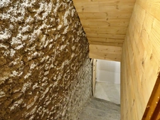 En Savoie (73), à vendre Vallée de La Maurienne, maison P8 rénovée, cave, voutes, terrain, combles, stations de ski, 3 vallées
