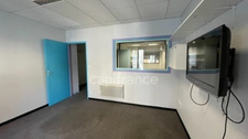 A Vendre local, bureau, SAINT JEAN DE MAURIENNE (73), centre ville, environnement commerçant