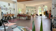 SAVOIE (73), à vendre vallée de La Maurienne, maison atypique, terrain 4000m², Gîte