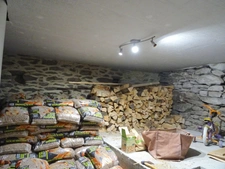 En Savoie (73), à vendre Vallée de La Maurienne, maison P8 rénovée, cave, voutes, terrain, combles, stations de ski, 3 vallées