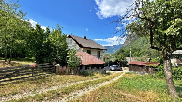 Maison à vendre 5 pièces  (73), Grange, Garages, Individuelle, sans vis à vis