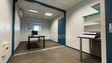 A Vendre local, bureau, SAINT JEAN DE MAURIENNE (73), centre ville, environnement commerçant