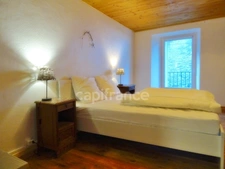 En Savoie (73), à vendre Vallée de La Maurienne, maison P8 rénovée, cave, voutes, terrain, combles, stations de ski, 3 vallées