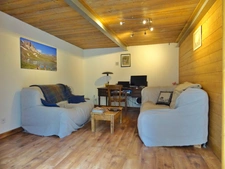 En Savoie (73), à vendre Vallée de La Maurienne, maison P8 rénovée, cave, voutes, terrain, combles, stations de ski, 3 vallées