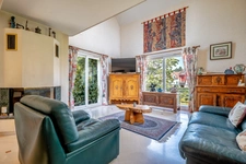 Maison d'architecte lumineuse avec dépendance