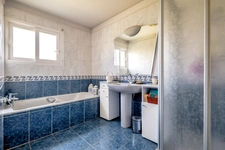 Maison d'architecte lumineuse avec dépendance