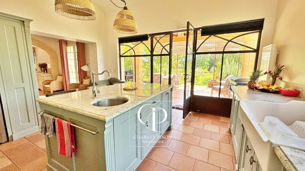Maison à vendre 7 pièces ROGNES (13)