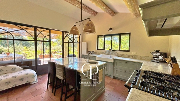 Maison à vendre 7 pièces ROGNES (13)