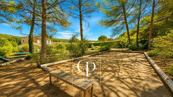 Maison à vendre 8 pièces ROGNES (13)