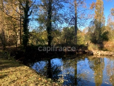 House for sale 10 rooms including two apartments - SAINT URBAIN (85)