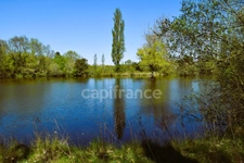 House for sale 10 rooms including two apartments - SAINT URBAIN (85)