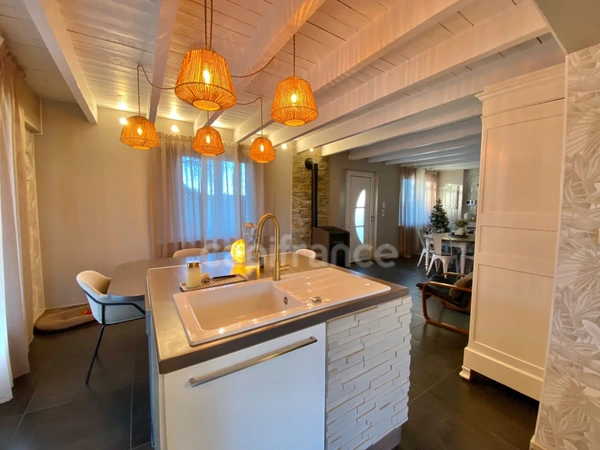Maison à vendre 6 pièces proche de UZES (30)