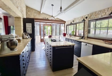 Maison à vendre Villa T6 de Plain-pied avec Piscine et grand terrain à 10mn d'Uzès