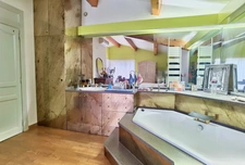 SOUS COMPROMIS - Superbe Propriété de Caractère avec Parc de 3 Hectares axe Uzès-Bagnols sur Cèze.