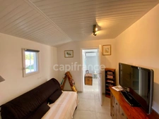 Dpt Gard (30), à vendre 5mn d'UZES, Belle propriété RP, chambres d'hôtes et gîte, piscine, parc 5 000 m2
