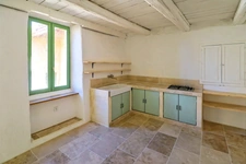 Maison de village de caractère avec cour intimiste et bassin, Uzès 3km. 