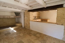 Maison de village de caractère avec cour intimiste et bassin, Uzès 3km. 