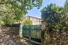 Dpt Gard (30), Sous compromis, proche d'UZES à 8km, maison P6 de 132m2, beau terrain de 600m2, calme.