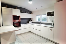 Gard department (30), for sale: 3-room house of 91 m², terrace, land of approximately 65m², garage, parking space, co-ownership, swimming pool.