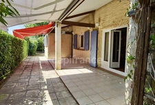 Dpt Gard (30), Sous compromis, proche d'UZES à 8km, maison P6 de 132m2, beau terrain de 600m2, calme.
