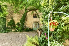 Dpt Gard (30), à vendre UZES propriete P14 de 548 m² - Terrain de 830,00 m² 