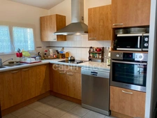 Dpt Gard (30), Sous compromis : Cavillargues, Sénoriales, maison P3 de 62 m², terrasse, terrain d'environ 45m2, place de parking, copropriété, piscine.