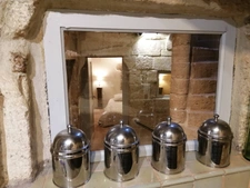 UZES, élégante maison de ville en pierre du XVIIIe siècle au cœur d’Uzès, T4 de 108m2.