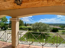 A 5 mn d'UZES (30) Maison de plain-pied 125 m2 avec vue panoramique