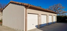 Dpt Gard (30), à vendre maison P3 de 91 m², terrasse, terrain d'environ 65m2, garage, place de parking, copropriété, piscine.