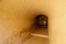 Maison de village de caractère avec cour intimiste et bassin, Uzès 3km. 