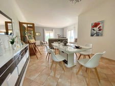 A 5 mn d'UZES (30) Maison de plain-pied 125 m2 avec vue panoramique