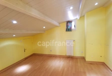 Dpt Gard (30), Sous compromis, proche d'UZES à 8km, maison P6 de 132m2, beau terrain de 600m2, calme.