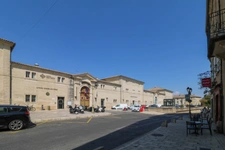 UZES, élégante maison de ville en pierre du XVIIIe siècle au cœur d’Uzès, T4 de 108m2.