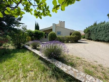 Gard (30) department, for sale near Uzès (10 minutes), 4-room house, large landscaped plot of 1620m2, suitable for a swimming pool