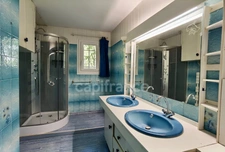 Dpt Gard (30), Sous compromis, proche d'UZES à 8km, maison P6 de 132m2, beau terrain de 600m2, calme.