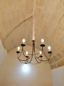 UZES, élégante maison de ville en pierre du XVIIIe siècle au cœur d’Uzès, T4 de 108m2.