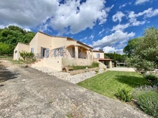 A 5 mn d'UZES (30) Maison de plain-pied 125 m2 avec vue panoramique